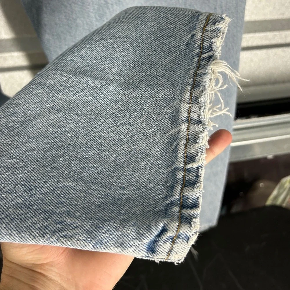 VINTAGE Levis 560 Jeans Mens 34x30 Blue Loose Fit Tapered Light Wash Streetwear